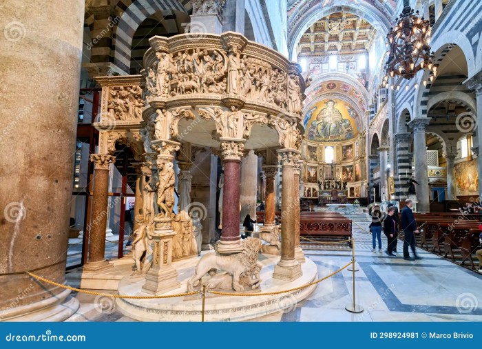 Pisano sculpted the pulpit for the baptistery in pisa